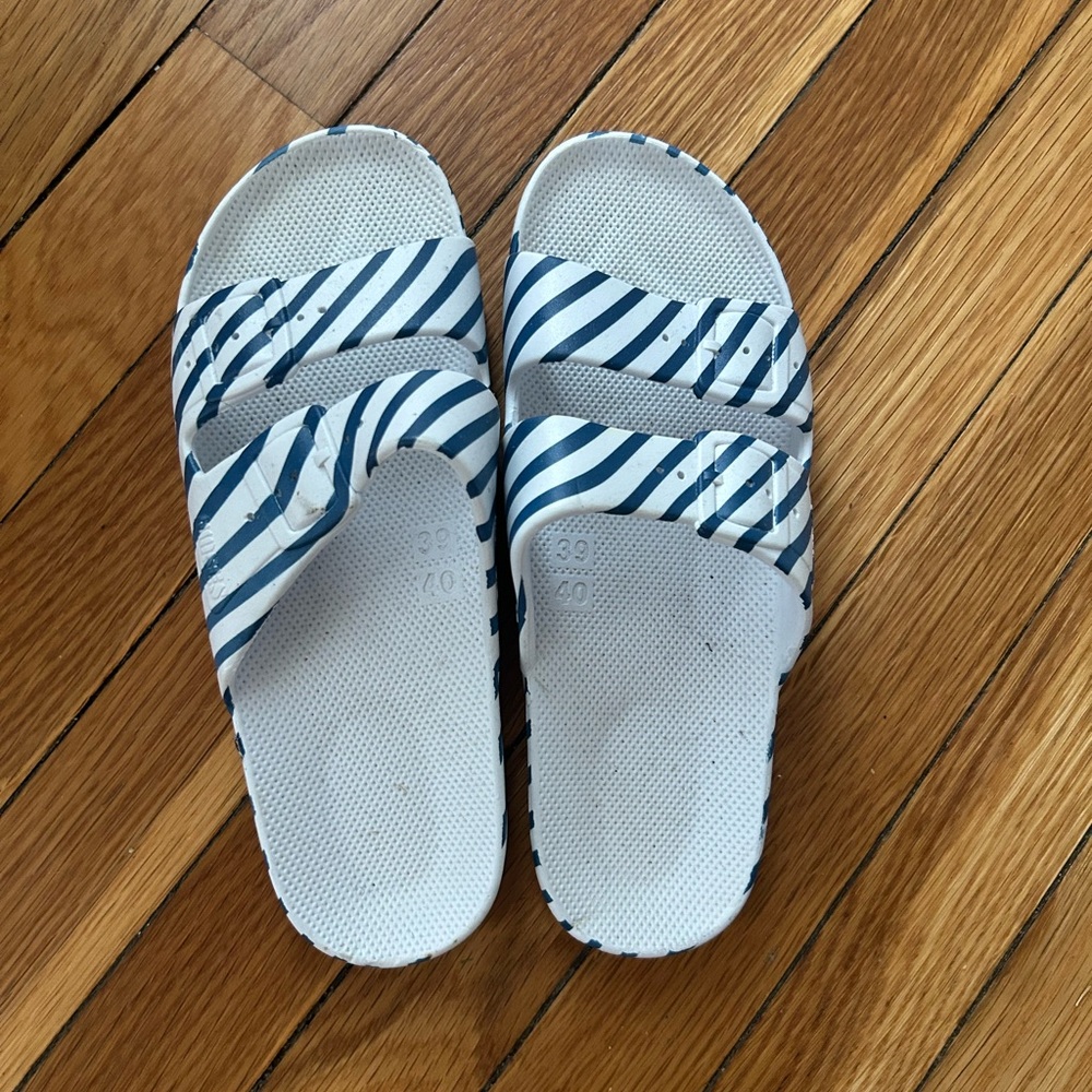 Freedom Moses Slide Sandals - Blue and White